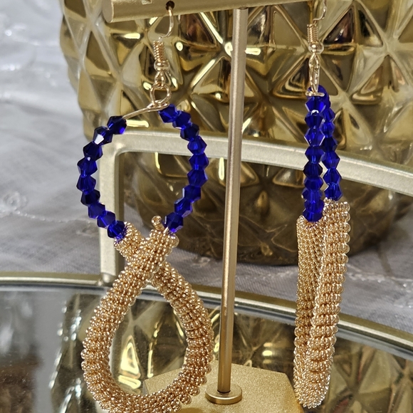 EARRING COIL FIGURE 8 - Picture 2 of 2